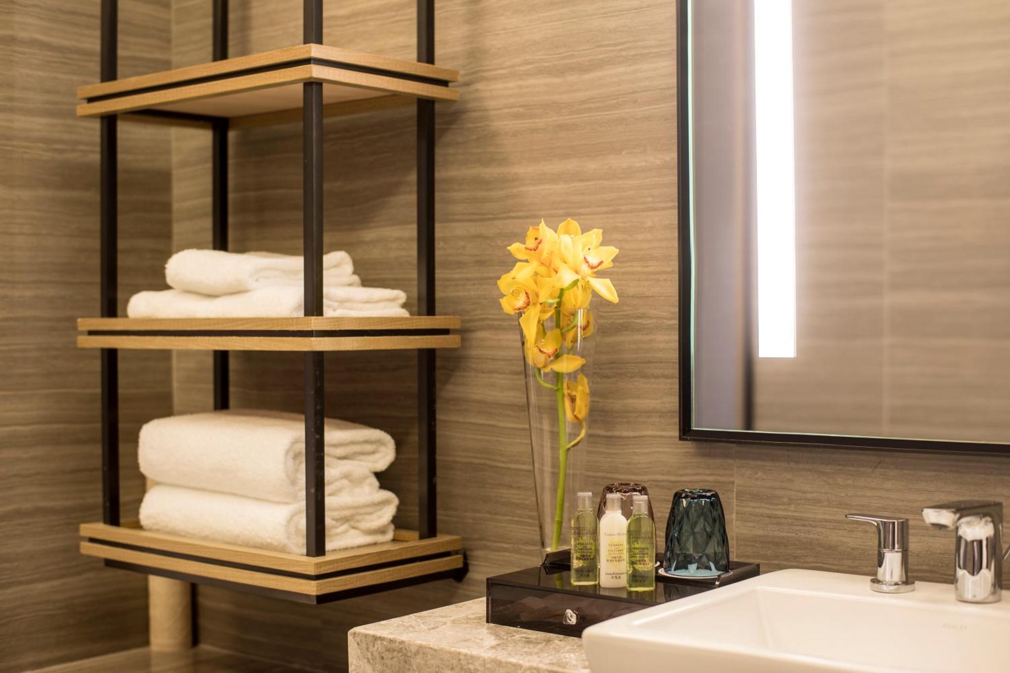 Doubletree By Hilton Hotel Shenzhen Longhua, Near Huawei, Foxcnn, Shenzhen North Railway, Uniwalk & Uniworld Shopping Mall, Sam'S Club Exteriör bild