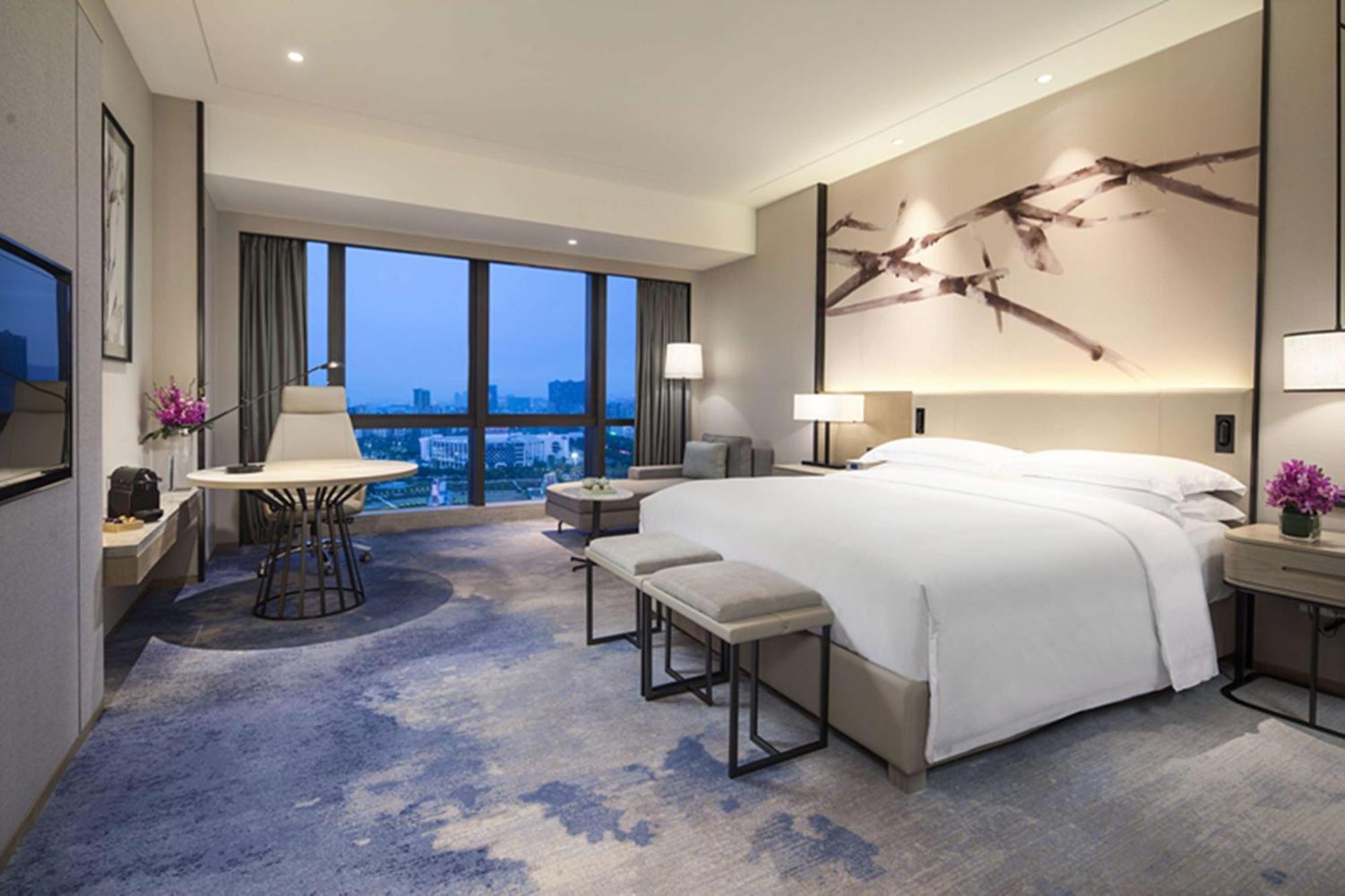 Doubletree By Hilton Hotel Shenzhen Longhua, Near Huawei, Foxcnn, Shenzhen North Railway, Uniwalk & Uniworld Shopping Mall, Sam'S Club Exteriör bild