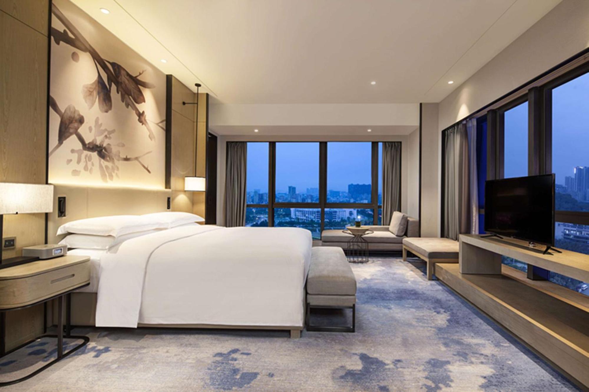 Doubletree By Hilton Hotel Shenzhen Longhua, Near Huawei, Foxcnn, Shenzhen North Railway, Uniwalk & Uniworld Shopping Mall, Sam'S Club Exteriör bild